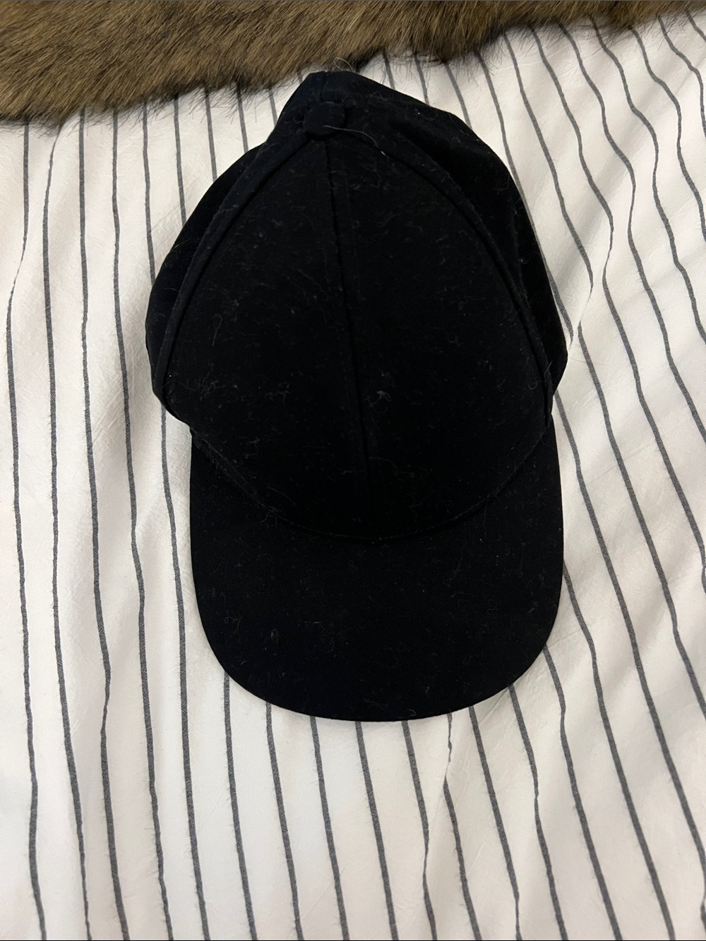 Aritzia Black Baseball-Style Cap
